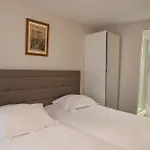 Savoy Hotel 2*