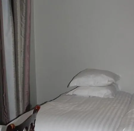 Savoy Hotel 2*