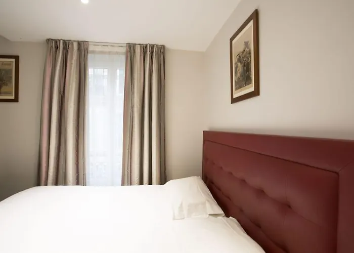 Savoy 2*